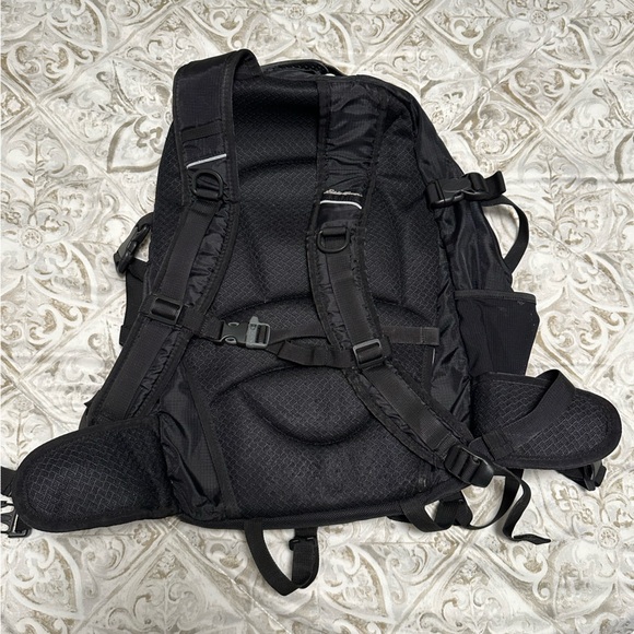 Eddie Bauer Adventurer Hiking Backpack Black - Picture 3 of 6